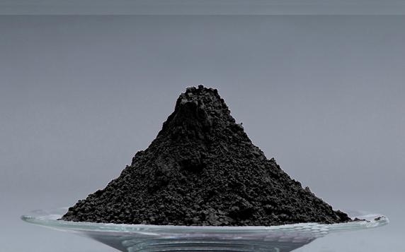 Ytterbium_metal_powder